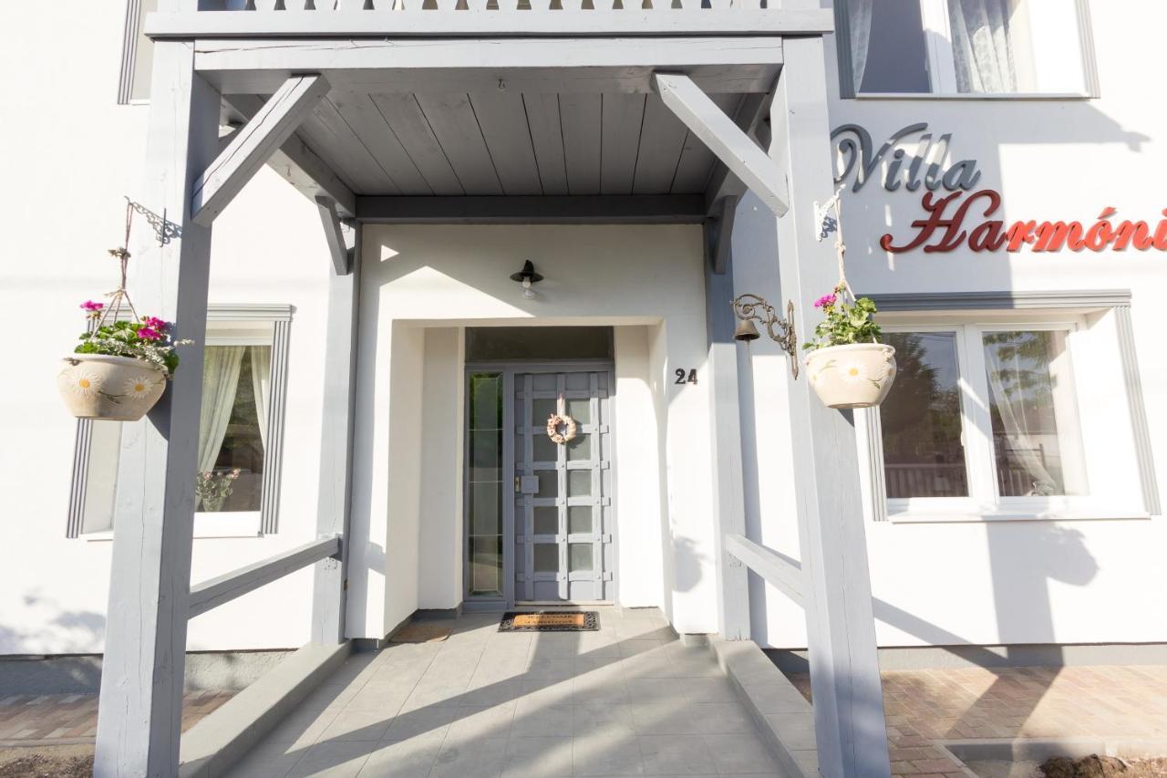 Villa Harmonia Gyula Exterior photo